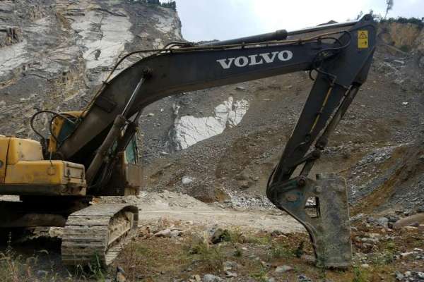 贵州出售转让二手8000小时2010年沃尔沃EC210B挖掘机