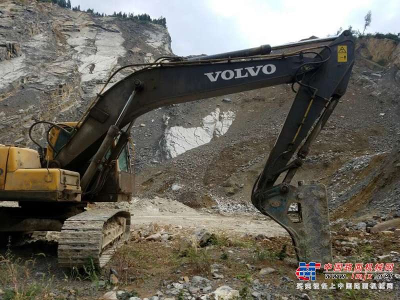 贵州出售转让二手8000小时2010年沃尔沃EC210B挖掘机