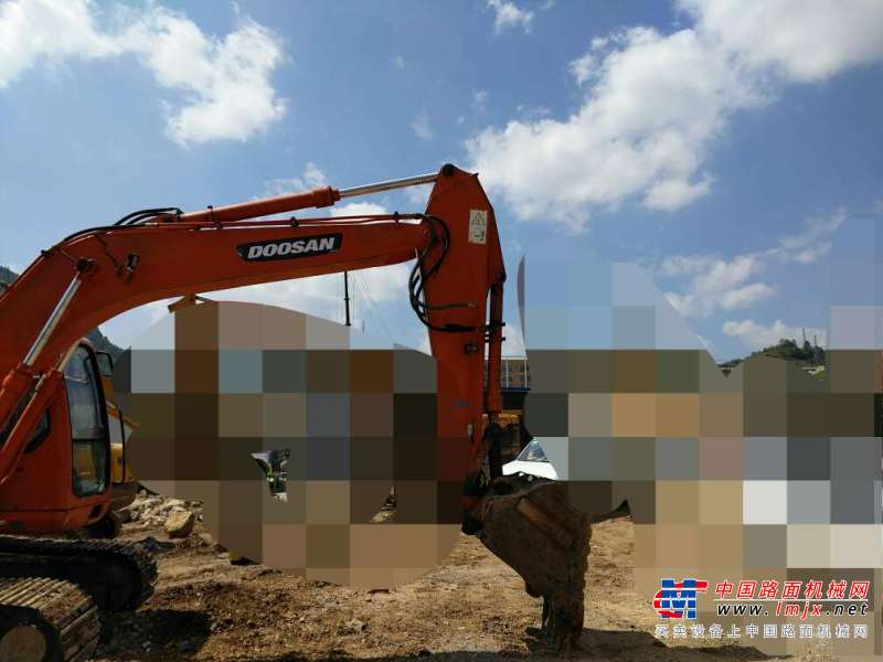贵州出售转让二手6800小时2009年斗山DH150LC挖掘机