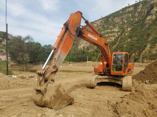 陕西出售转让二手5000小时2010年斗山DH258LC挖掘机