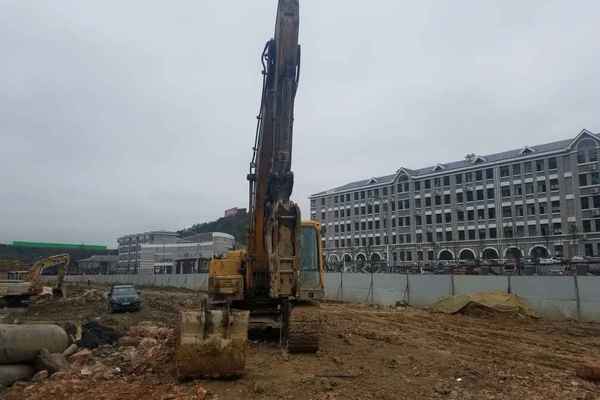 贵州出售转让二手7720小时2011年临工LG6220挖掘机