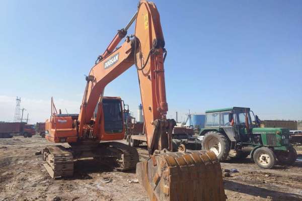 内蒙古出售转让二手10000小时2011年斗山DH220LC挖掘机