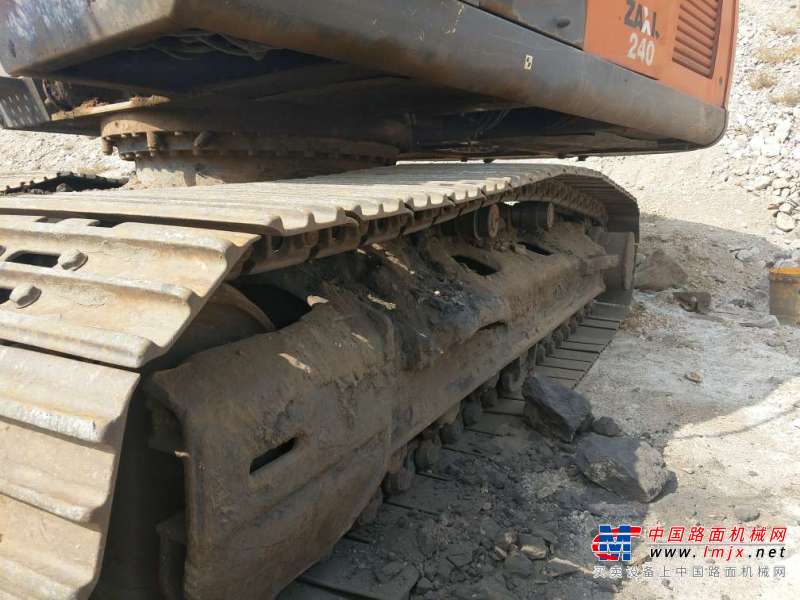 内蒙古出售转让二手12000小时2009年日立ZX240挖掘机