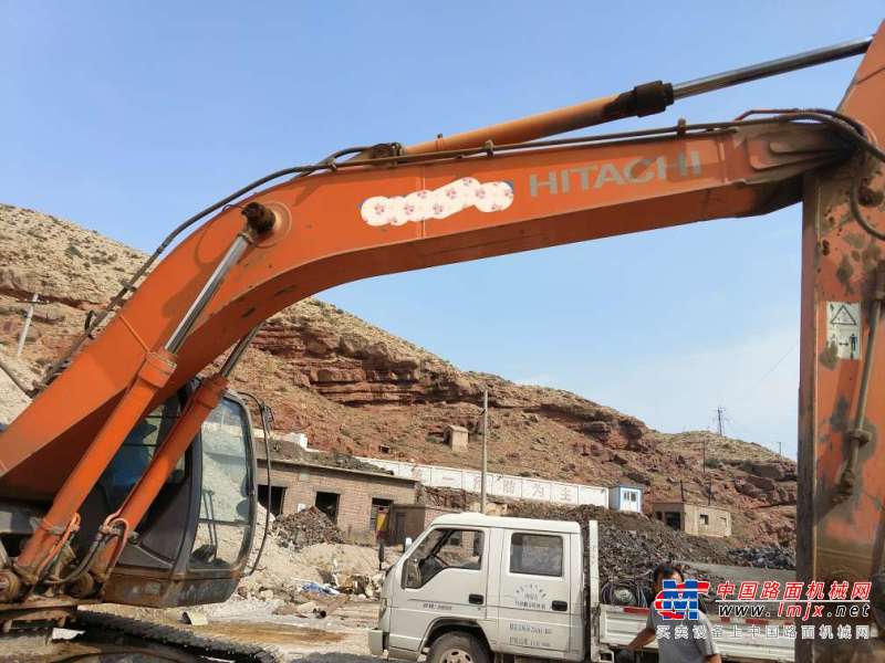 内蒙古出售转让二手12000小时2009年日立ZX240挖掘机