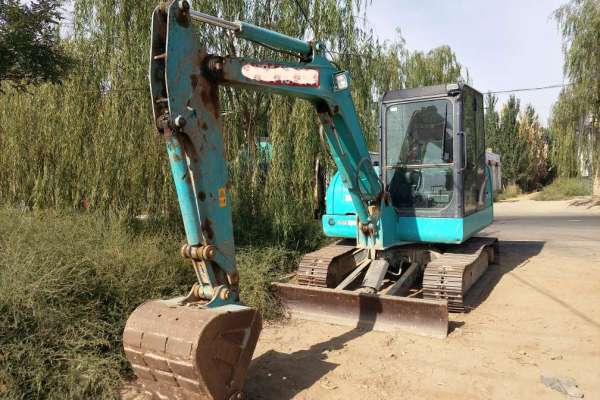 内蒙古出售转让二手3000小时2015年神钢SK60挖掘机