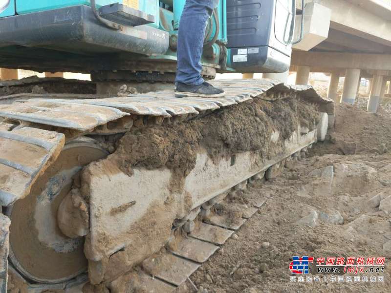 内蒙古出售转让二手17000小时2008年神钢SK260LC挖掘机