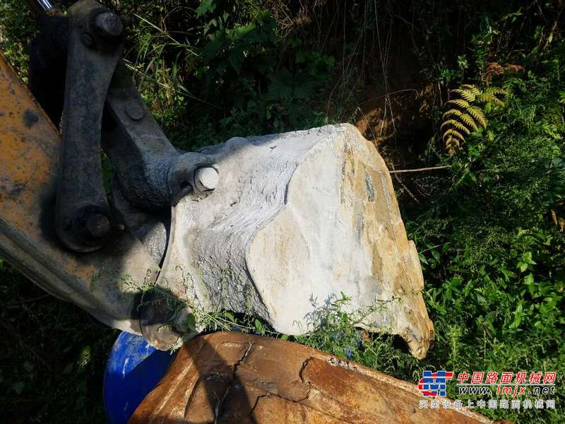 贵州出售转让二手4720小时2013年现代R110挖掘机