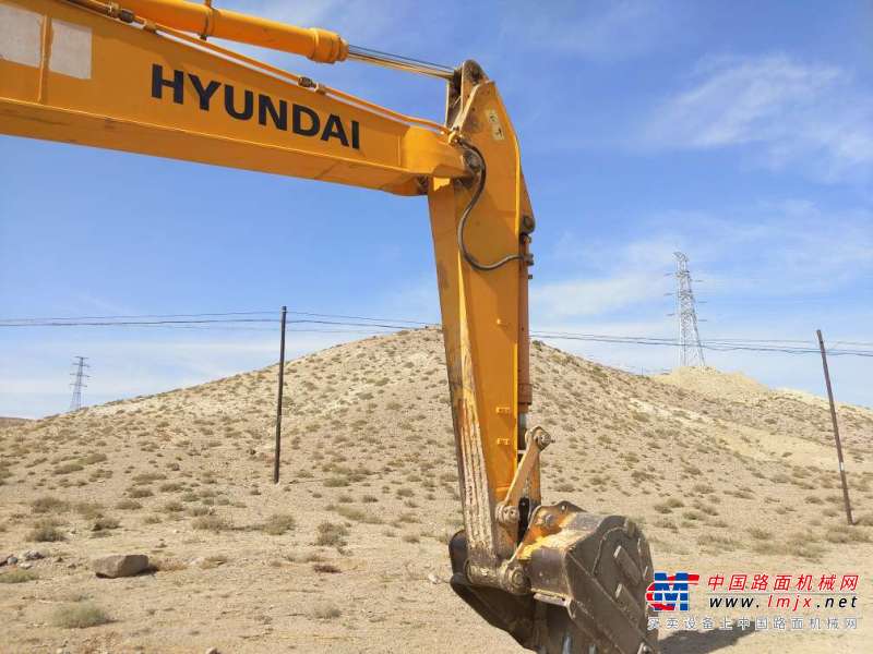 内蒙古出售转让二手12600小时2008年现代R225LC挖掘机