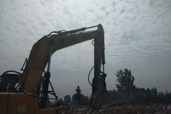 河南出售转让二手8692小时2013年三一重工SY235C挖掘机