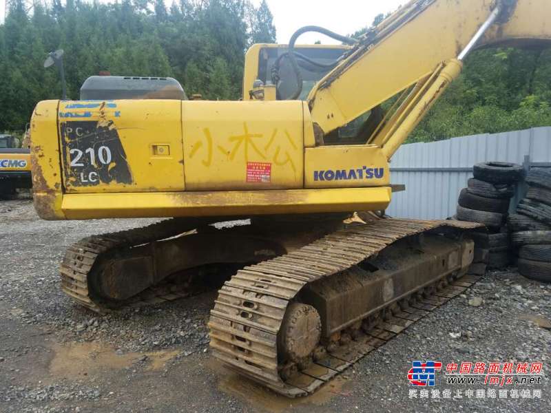 贵州出售转让二手8000小时2010年小松PC210LC挖掘机