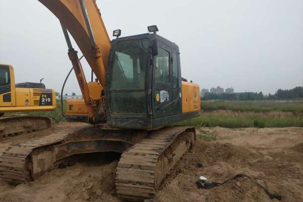 河南出售转让二手8692小时2012年现代R225LC挖掘机