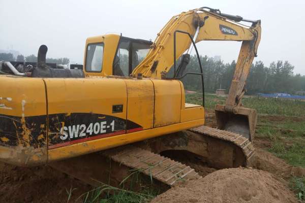河南出售转让二手4839小时2011年彭浦SW240E挖掘机