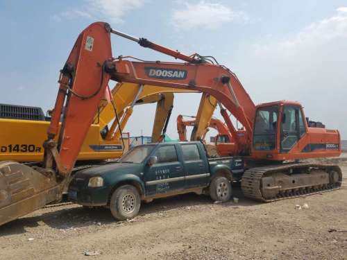 宁夏出售转让二手9000小时2009年斗山DH300LC挖掘机