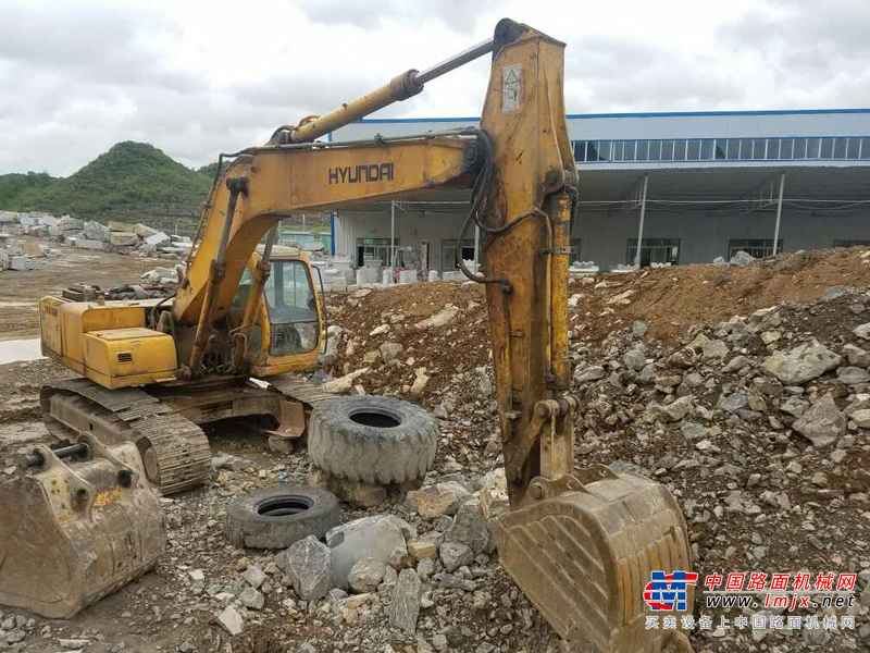贵州出售转让二手12000小时2006年现代R210挖掘机