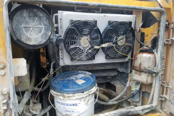 贵州出售转让二手8000小时2009年三一重工SY135C挖掘机