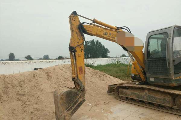 河南出售转让二手4862小时2013年福建劲工JG608L挖掘机