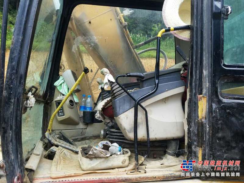 贵州出售转让二手12000小时2006年卡特彼勒320C挖掘机