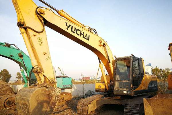 吉林出售转让二手10000小时2011年玉柴YC230LC挖掘机