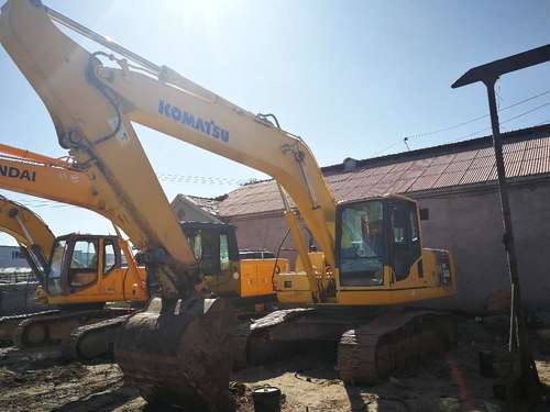 吉林出售转让二手10000小时2009年小松PC220挖掘机