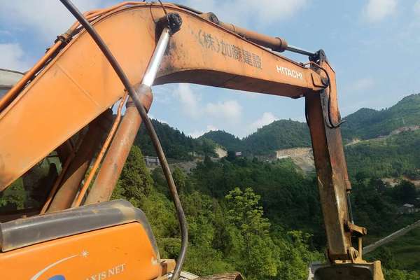 贵州出售转让二手14812小时2006年日立EX200挖掘机