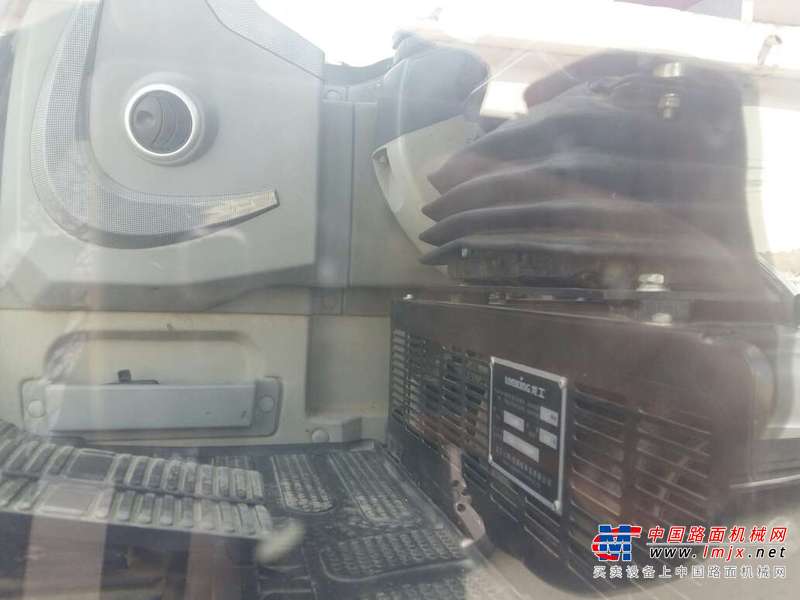 河北出售转让二手3000小时2012年龙工LG6060D挖掘机