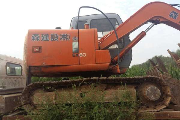 河北出售转让二手15000小时2004年日立EX60挖掘机