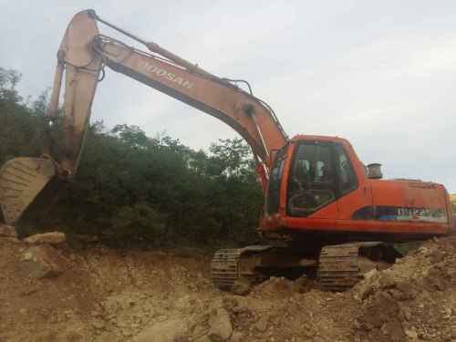 河北出售转让二手15000小时2009年斗山DH215挖掘机