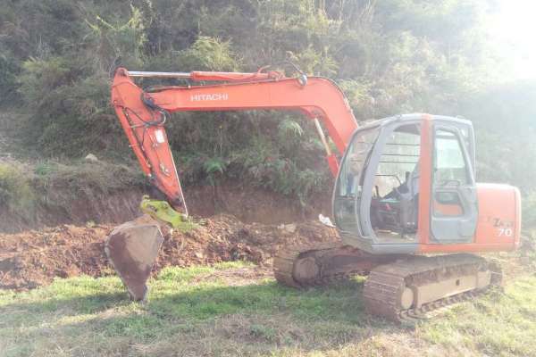 云南出售转让二手4325小时2012年日立ZX70挖掘机