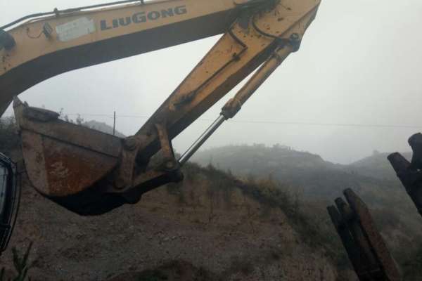山西出售转让二手7500小时2012年柳工923D挖掘机