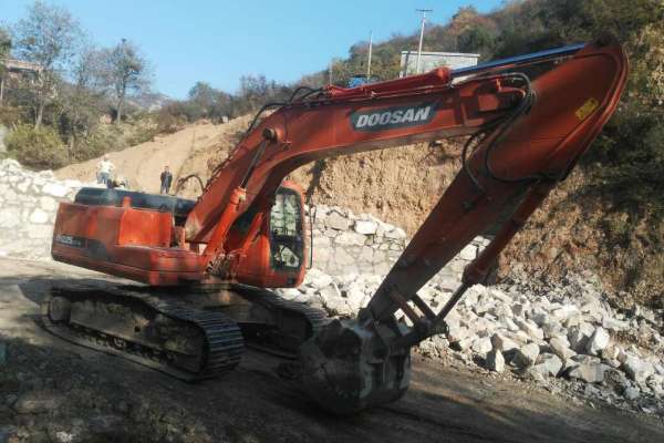 山西出售转让二手6547小时2011年斗山DH215挖掘机