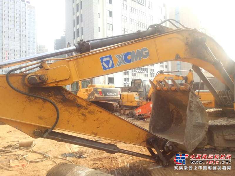 江西出售转让二手6200小时2012年徐工XE215挖掘机