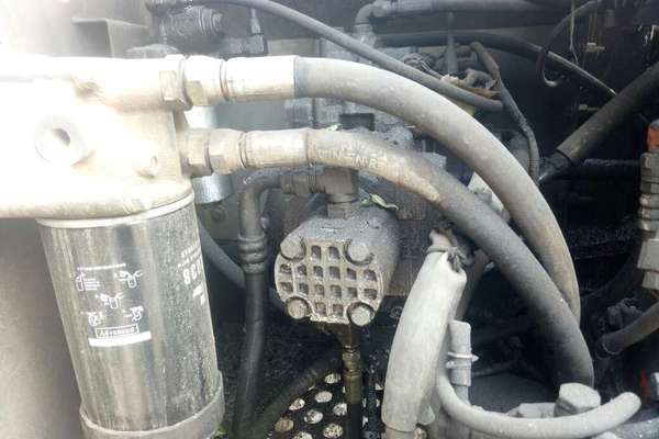 山东出售转让二手9800小时2006年日立ZX120挖掘机