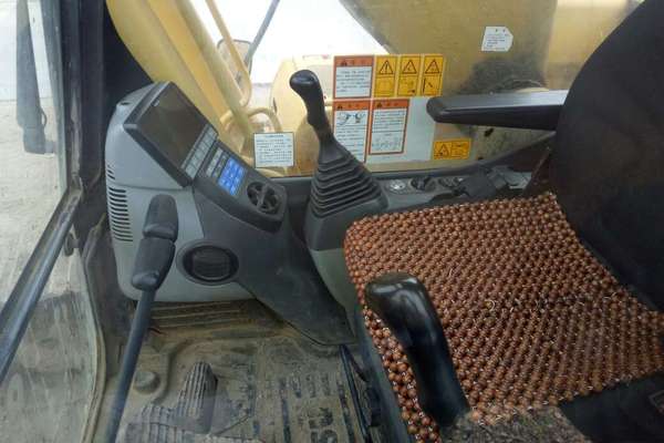 陕西出售转让二手4300小时2012年小松PC220挖掘机