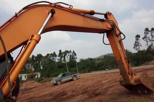 江西出售转让二手12000小时2010年日立ZX350挖掘机