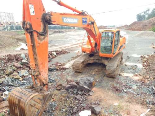云南出售转让二手5324小时2012年斗山DH220LC挖掘机