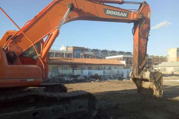 黑龙江出售转让二手7000小时2010年斗山DH300LC挖掘机