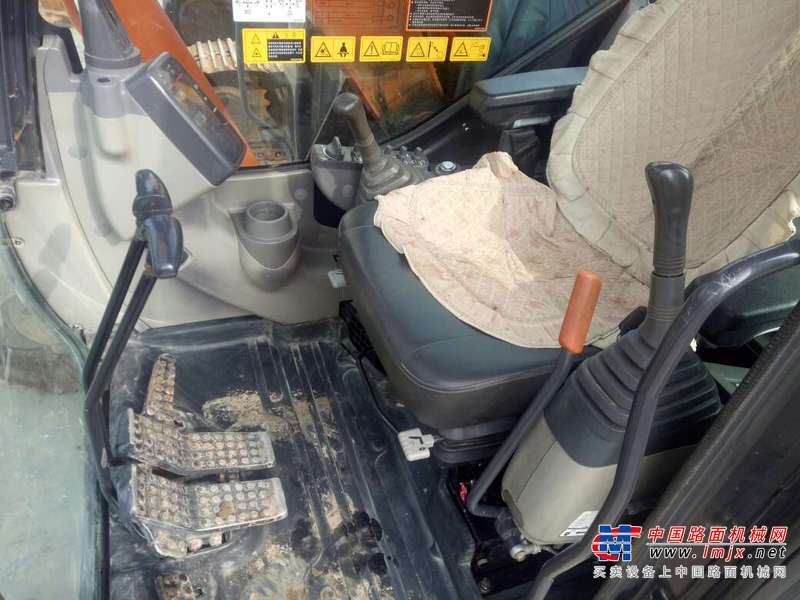陕西出售转让二手3900小时2014年日立ZX70挖掘机