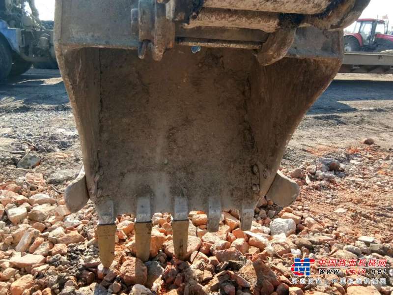 黑龙江出售转让二手6000小时2013年三一重工SY75挖掘机