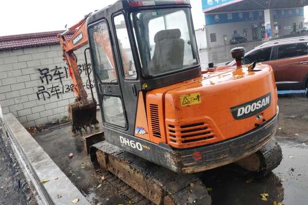 山西出售转让二手9600小时2008年斗山DH55挖掘机