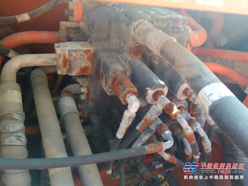 黑龙江出售转让二手5600小时2011年斗山DH300LC挖掘机