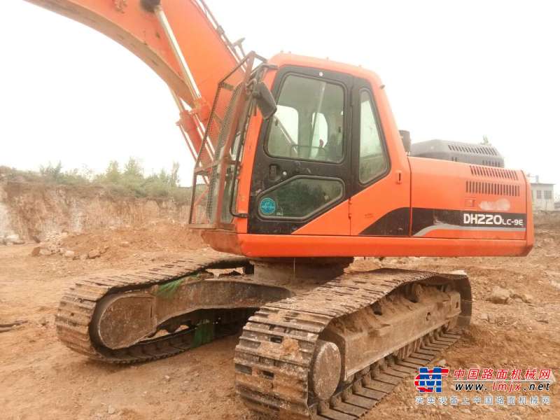 山东出售转让二手5000小时2014年斗山DH220LC挖掘机