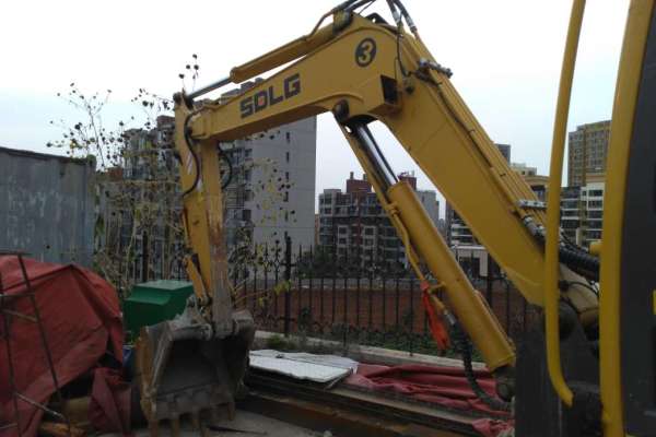 辽宁出售转让二手2900小时2013年临工LG665挖掘机