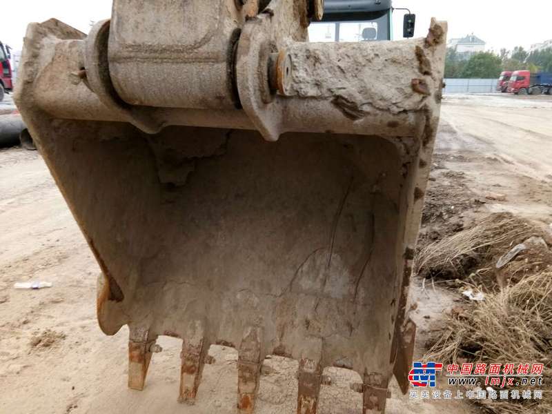 山东出售转让二手4000小时2013年JCBJS200SC挖掘机