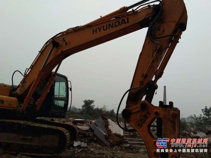河北出售转让二手8800小时2010年现代R225LC挖掘机