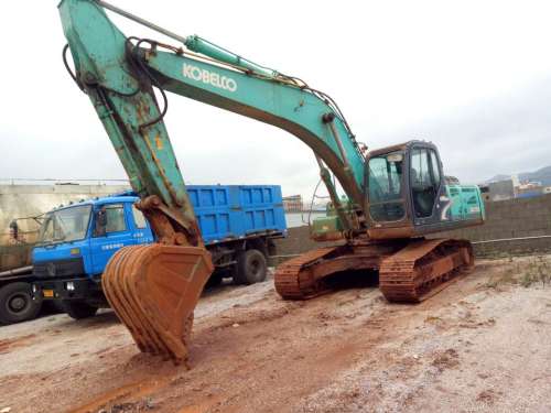 云南出售转让二手5632小时2012年神钢250挖掘机