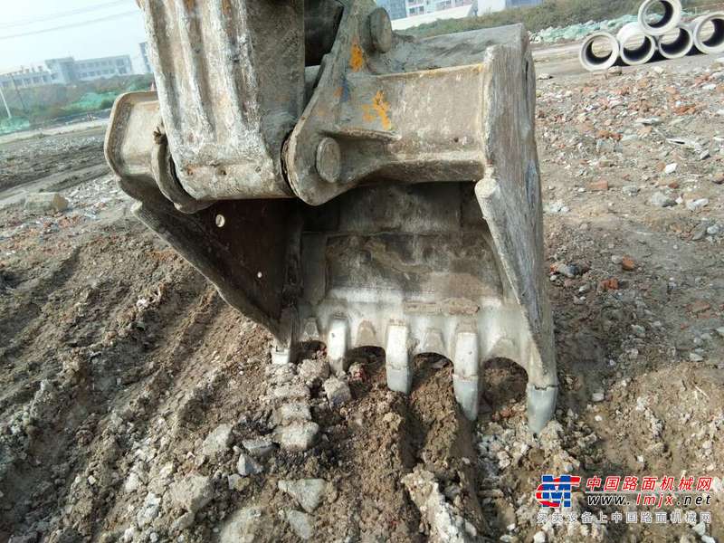 河北出售转让二手8600小时2012年龙工LG6235挖掘机