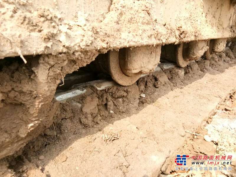 山东出售转让二手4000小时2013年日立ZX200挖掘机