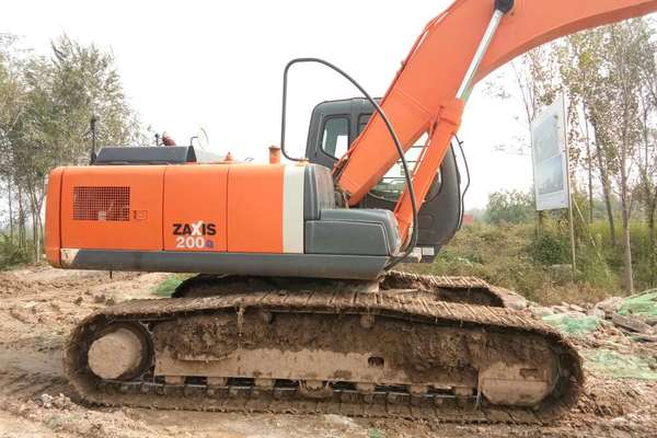 山东出售转让二手4000小时2013年日立ZX200挖掘机