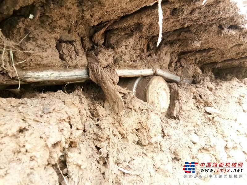 山东出售转让二手4000小时2013年日立ZX200挖掘机