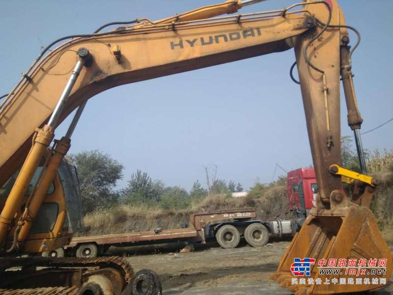 河北出售转让二手15000小时2006年现代R300LC挖掘机
